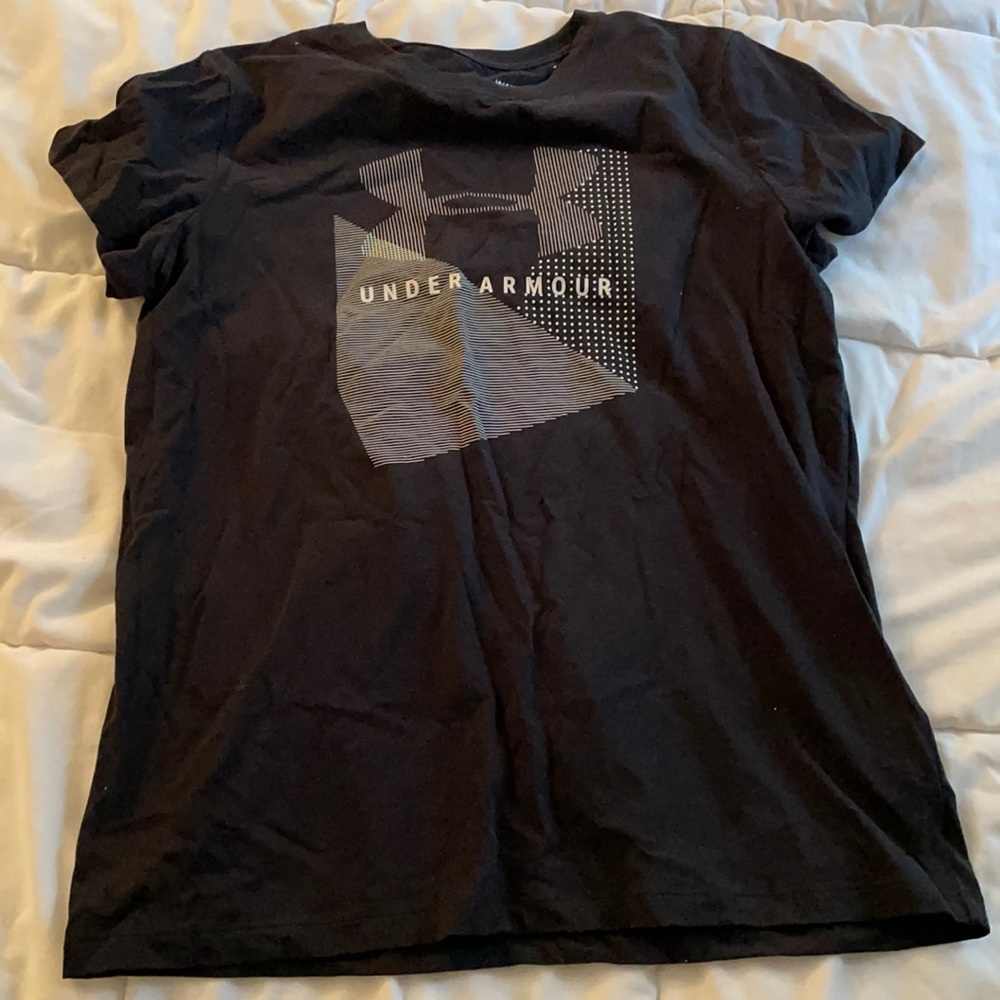 NWOT Under Armor classic T workout too in size L